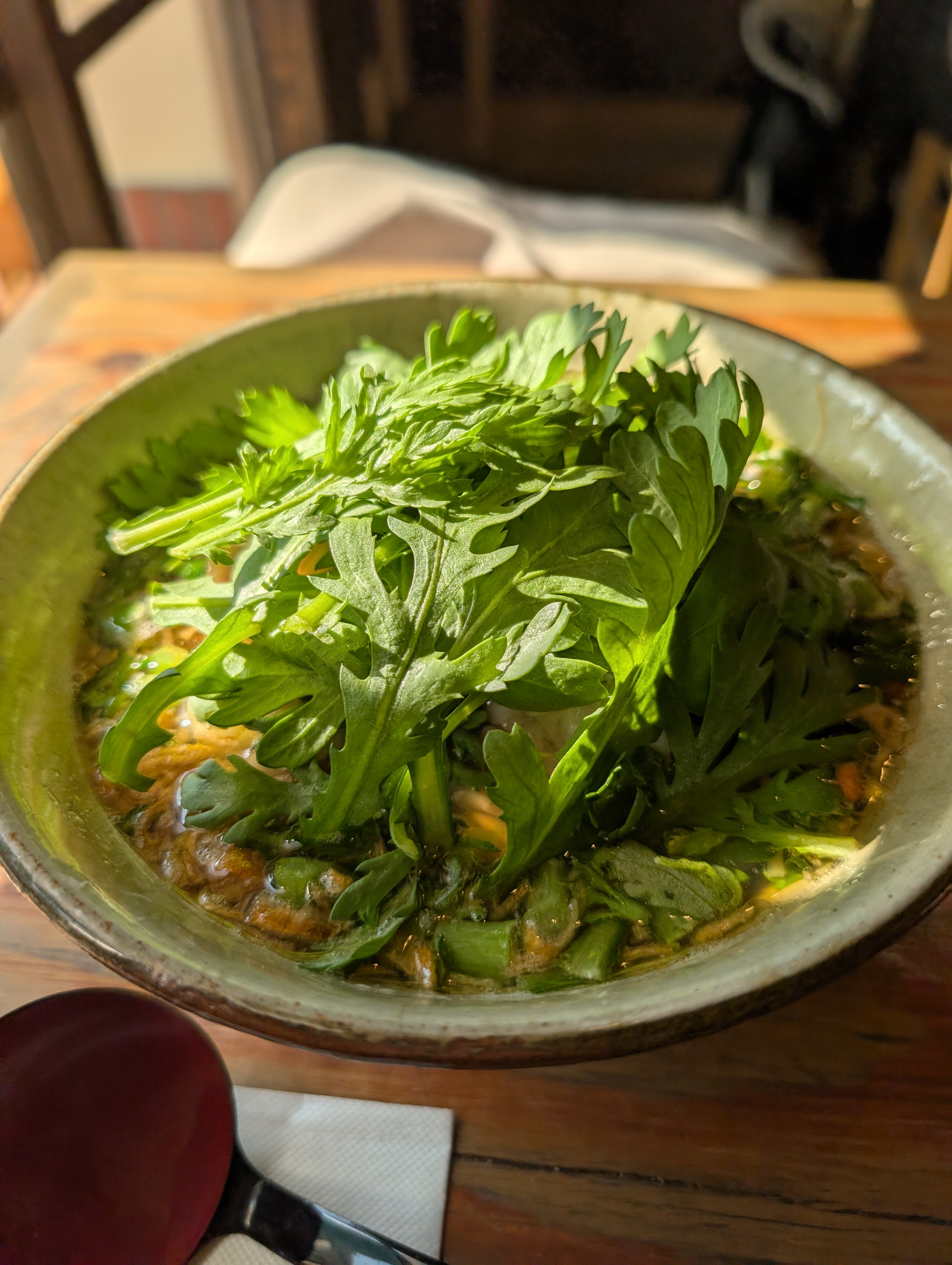 【鎌倉】きらさ ＠ 白たまりのすっきりお出汁に、季節の具材が寄り添う創作ラーメン