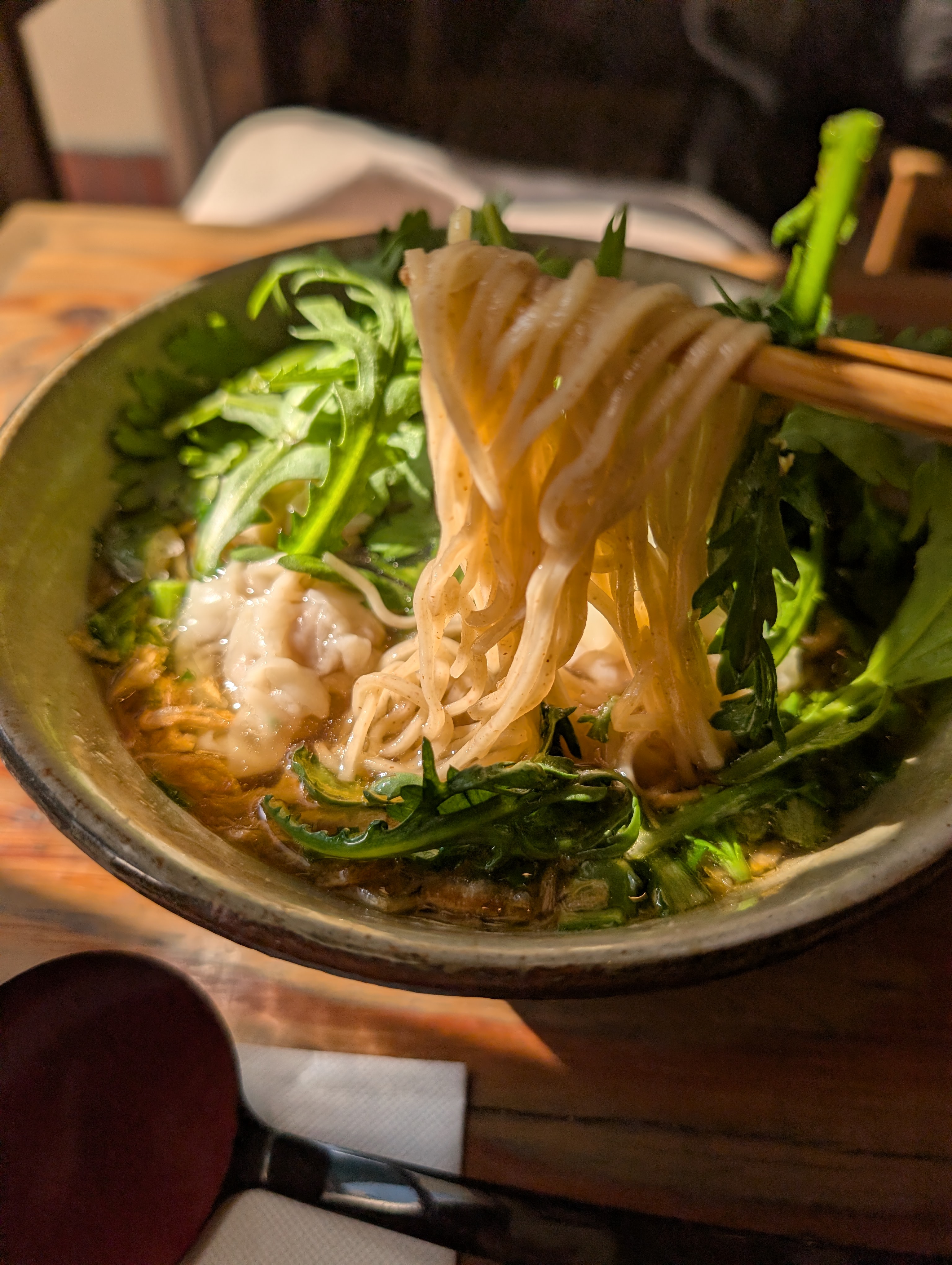 麺を持ち上げたところ