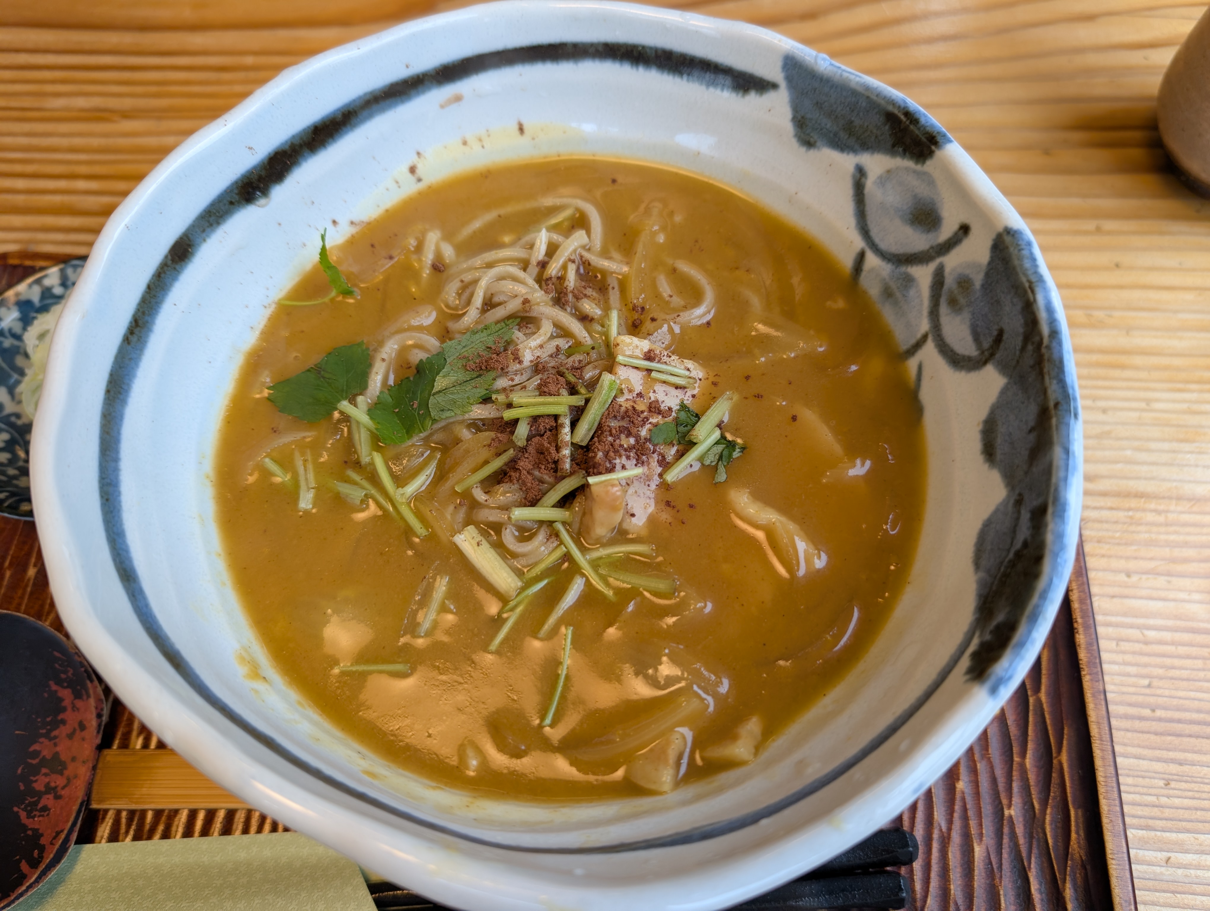 【千葉・長南】くらや ＠ 吉ゾウくんにお願いした後は、手打ち蕎麦のカレー南蛮