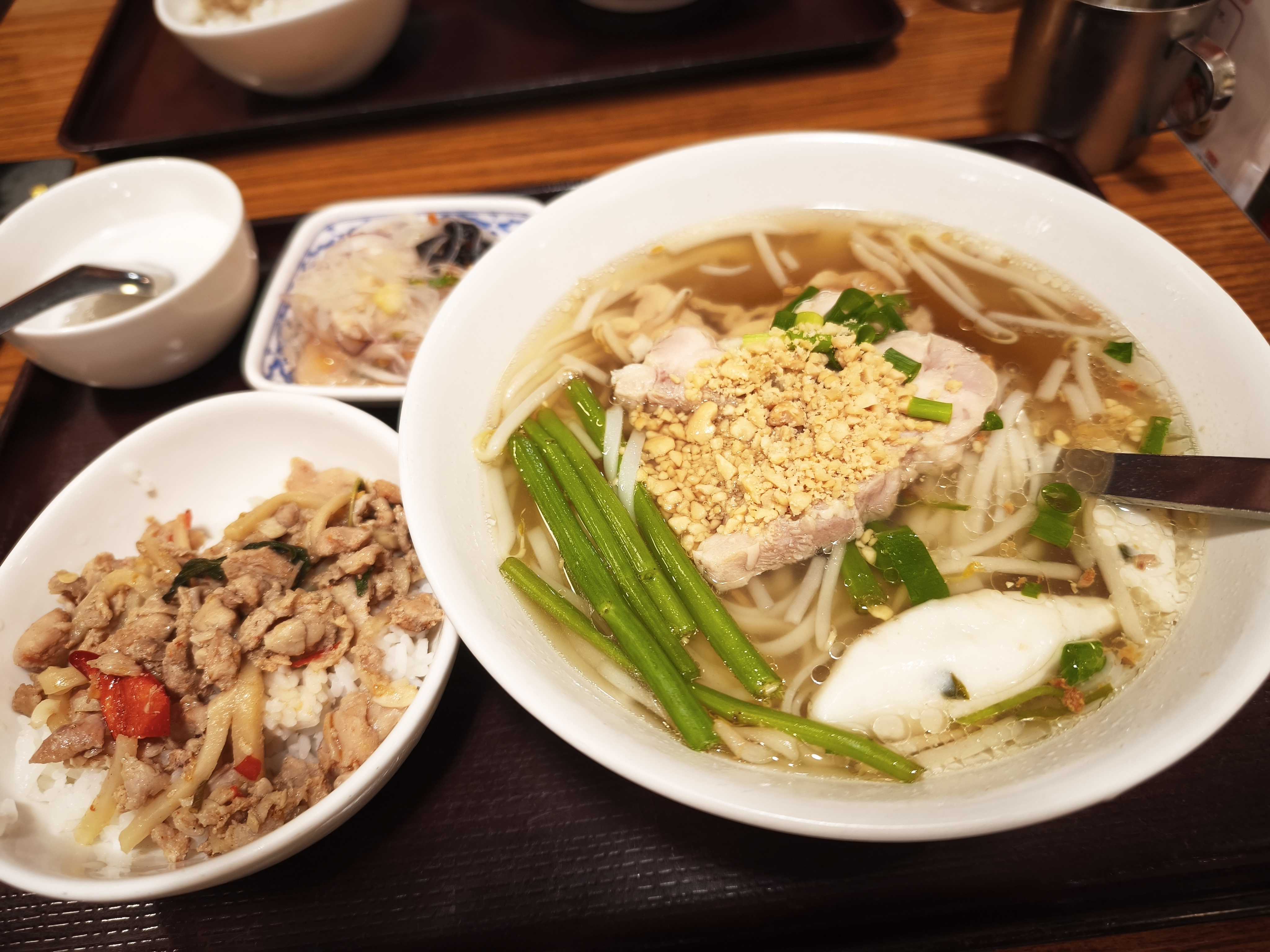 【横浜】タイ国料理 ゲウチャイ ＠ 変わらない優しい接客と、大好きなセンレックナームガイ