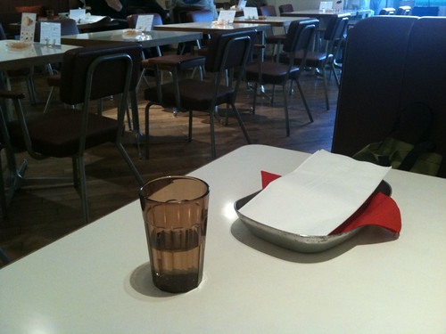 ワンコOK＆近所のクリエーター御用達カフェ＠mid.(ミド）