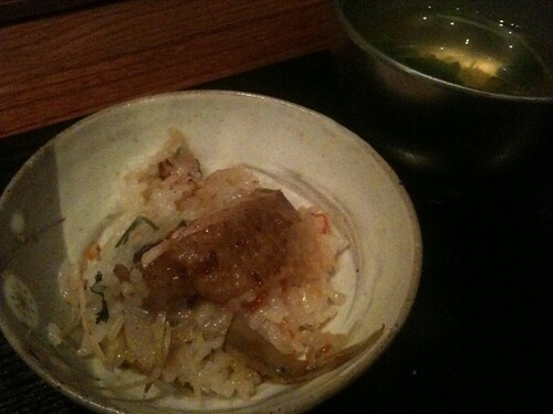 名古屋コーチンの炊き込みご飯。もうお腹いっぱい。。