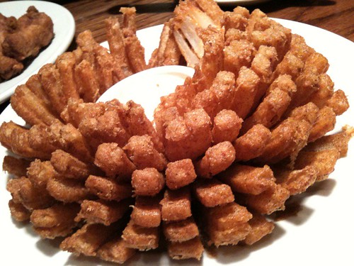 アメリカンサイズの料理とジャンキーな味で気分はパーティ＠アウトバック・ステーキハウス 品川店 （OUTBACK STEAKHOUSE）