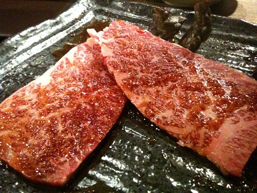 ここのお目当てはザブトン。これから焼くよ!