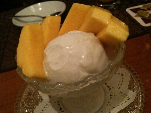 マンゴーとココナッツのアイス
