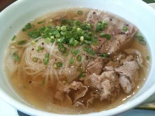 牛肉のフォー。お肉さっぱり、スープにコクがあって美味い！@PHO24