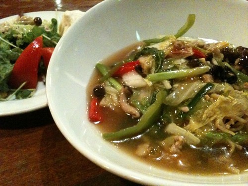 雰囲気はファミレスっぽい感じ。使い勝手は悪くないので用途に応じて利用したい店＠モンスーンカフェ G-Zone 銀座