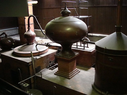 ウイスキーを作る機械