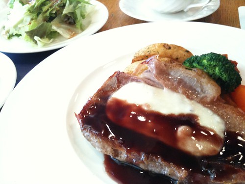 ランチはお肉のコース