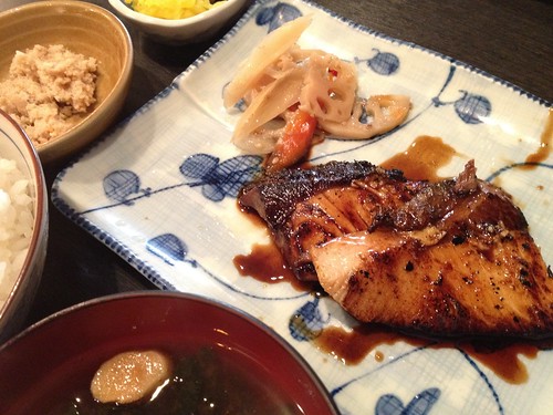 寒ブリの照り焼き定食880円@さかな・炙り 暖