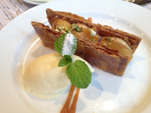 デザート：リンゴのミルフィーユ＠東京日仏学院ラ・ブラスリー