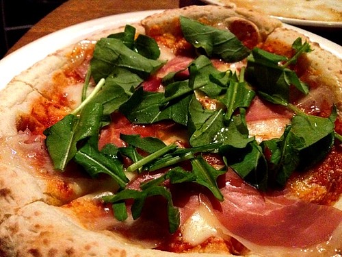生ハムとルッコラのビザ860円＠桜丘 ワヰン酒場 渋谷西口店