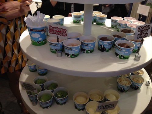 試食会はセルフ方式@BEN&JERRY