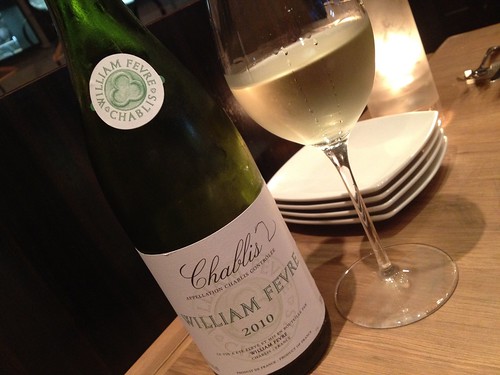 牡蠣をいただくのでやはりシャブリからスタート！＠Oysterbar＆Wine BELON （オイスターバー＆ワイン ブロン）