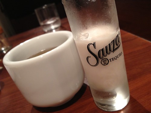 お茶と口直しのアイス＠ホルモン在市 芝大門