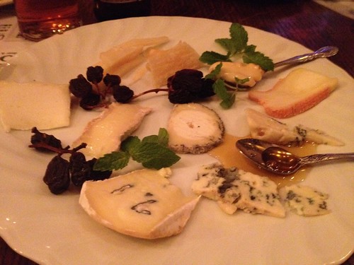 チーズの盛り合わせ＠Beer & Wine Cafe 65 （ロクゴ）