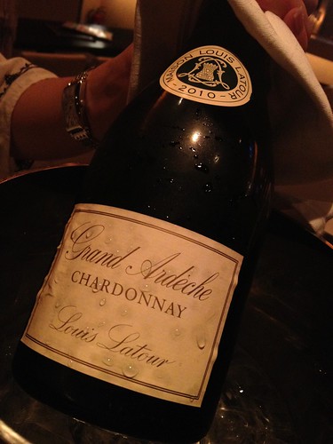 フランスの白ワインをボトルで4000円くらいだったかな。＠マンダリーノ