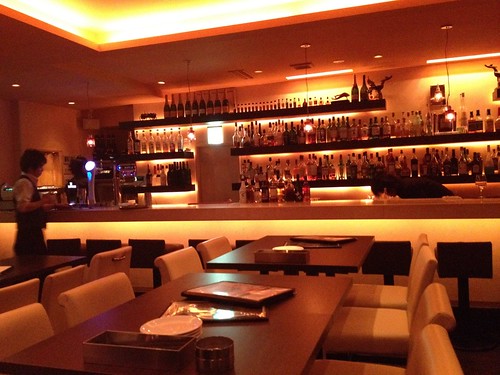 イケメンお兄さんとオシャレ空間のダイニングバー。スペイン風創作料理もGood!＠マンダリーノ（新宿・歌舞伎町）