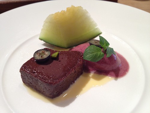 食後のデザートはチョコレートのテリーヌ＠シャントレル