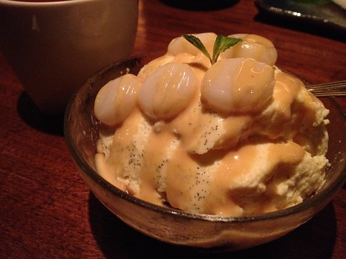 きな粉と黒蜜白玉のババロア＠やきとんに焼酎 路地