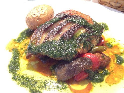 メインは本日のお魚料理＠ラ・カスケット