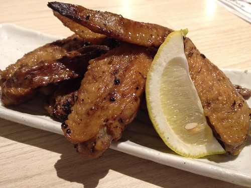 手羽先の燻製＠鶏や せぼん