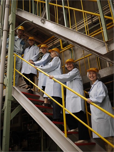 工場内に入る前に皆さんと@東洋ガラス