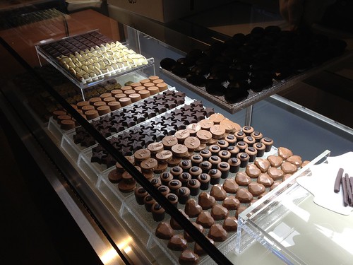 ベルギーのチョコも売っています。1個210円から@Cafe Entree