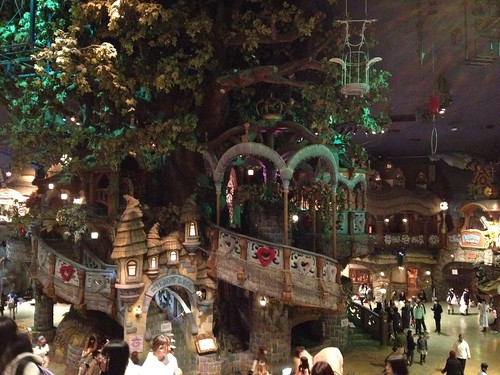 中に入ると森みたいになっているんですね。@サンリオピューロランド