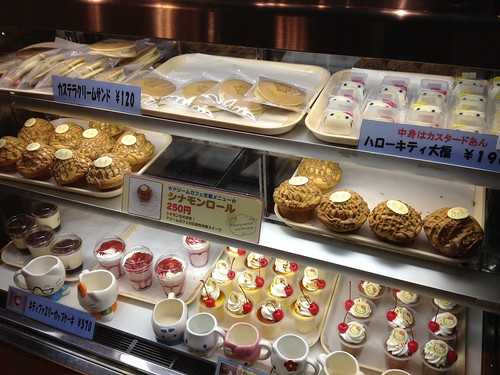 ドリームカフェではかわいいお菓子たちがいっぱい。@サンリオピューロランド