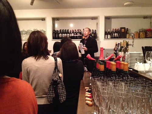 ブロぐるめ！さんの「ワインで乾杯！忘年会withガラスびん応援隊」にいってきた。＠allegro（アレグロ）麻布十番