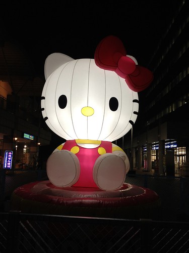 キティちゃんがお出迎え@サンリオピューロランド