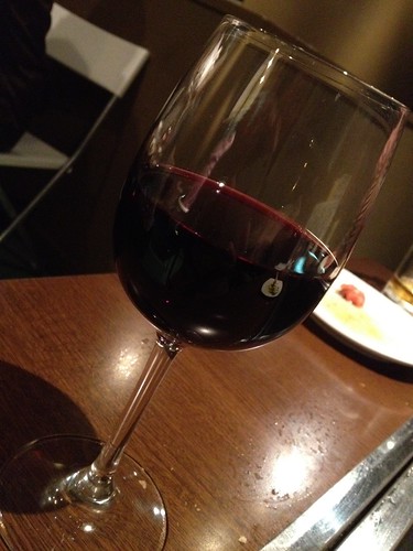 グラスワインの赤は600円＠ビストロ ポチ