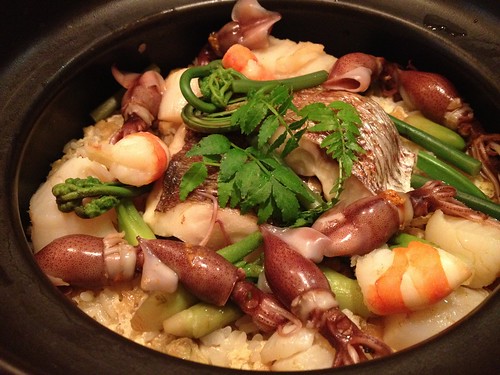 〆の土鍋ご飯は春を感じさせる具材。文句なしの絶品！＠堤