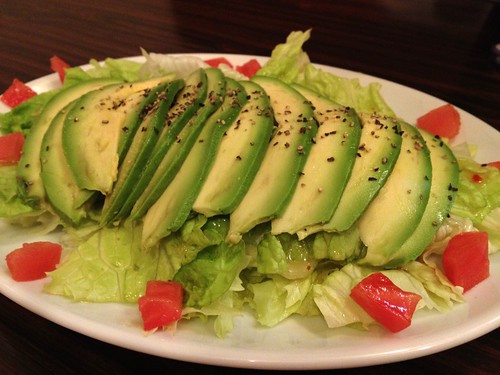 なんとなく居酒屋チックなアボガドサラダ＠レッグオンダイナー （Reg-On Diner）