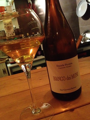 一杯目は白「Bianco dei Muni」@カスレ(Kasure)