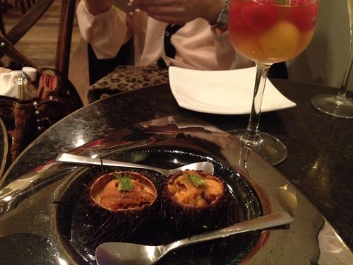 トマトのサラダとウニプリン@Me Chablis（ムシャブリ）