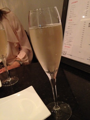 スパークリングワインで乾杯@Me Chablis（ムシャブリ）