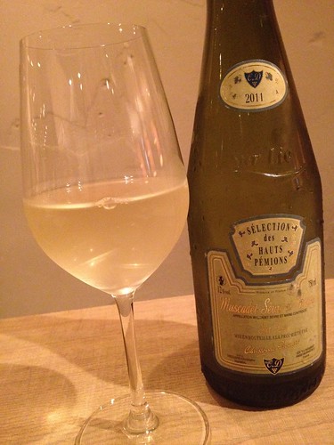 辛口の白。Muscadet de Sevre et Maine Sur Lie 2011 Drouard@カラペティ・バトゥバ
