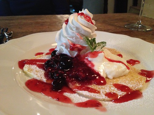 ベリーベリー＆ヨーグルトのパンケーキ＠恵比寿のパンダ