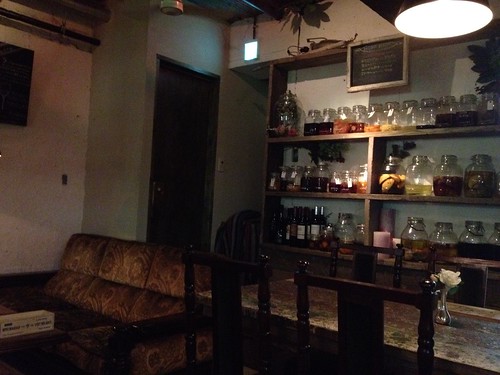 店内はアンティーク調で落ち着きます。＠恵比寿のパンダ