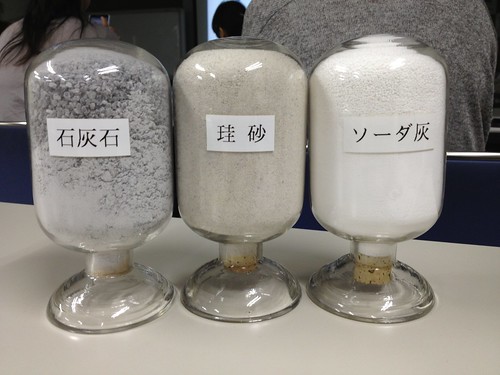 ガラスの原料＠日本山村ガラス東京工場