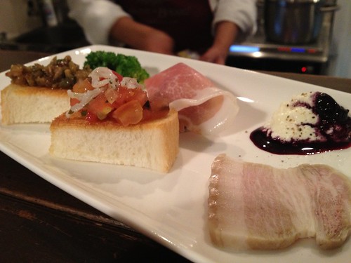 ワインとセットの前菜＠ペル ラ ヴィータ