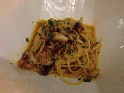 キノコとパンチェッタのスパゲッティーニ　ペペロンチーノ＠Ventalio