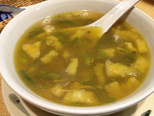 長崎県産あわびと魚の浮き袋、夏草花のベトナムスープ＠オーセンティック