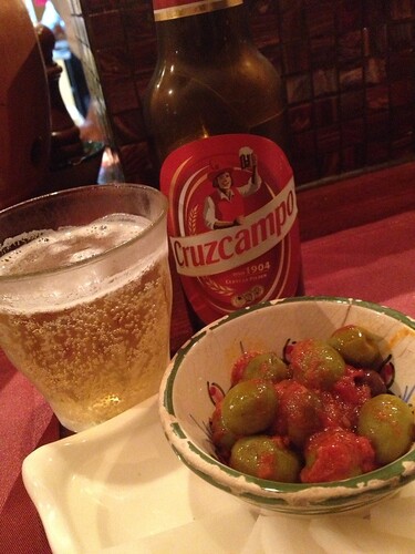 スペインビアとお通し@白金バル