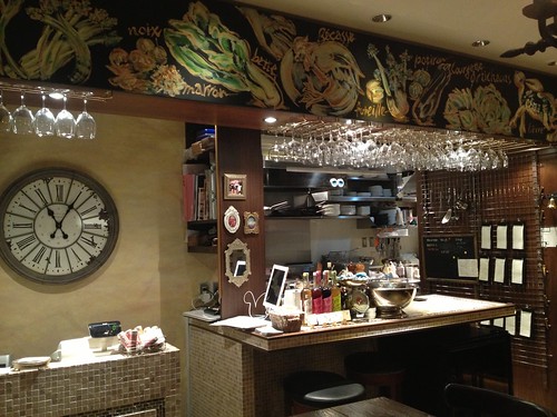 元フレンチシェフが織りなす東京スタイルのビストロ。小粋な空間で気軽にワインを楽しむ。＠トウキョウキュイジーヌ（TOKYO CUISINE）新宿御苑