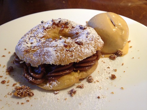 パリブレストとキャラメルアイス＠レストランユニック