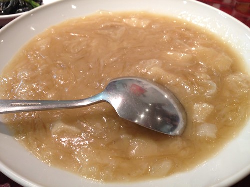 キヌガサ茸とフカヒレの煮込み@龍口酒家 本店