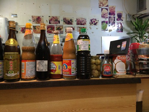 こだわり素材と爽やかなハーブの心地よさ。おしゃべりお母さんの愛情たっぷりタイ料理。＠ロムアロイ（東中野）